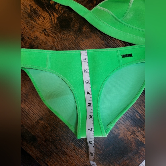 S top, XXS bottom, *Rare* Triangl- lime neoprene Small top, XXS bottom, D cup - Picture 12 of 16